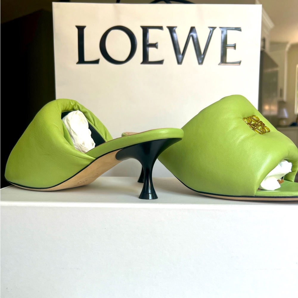 New with box Loewe heels